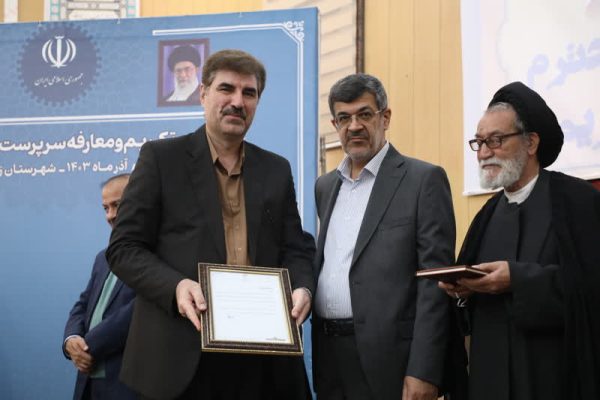 تأکید استاندار یزد بر اولویت پاسخگویی و شایستهسالاری